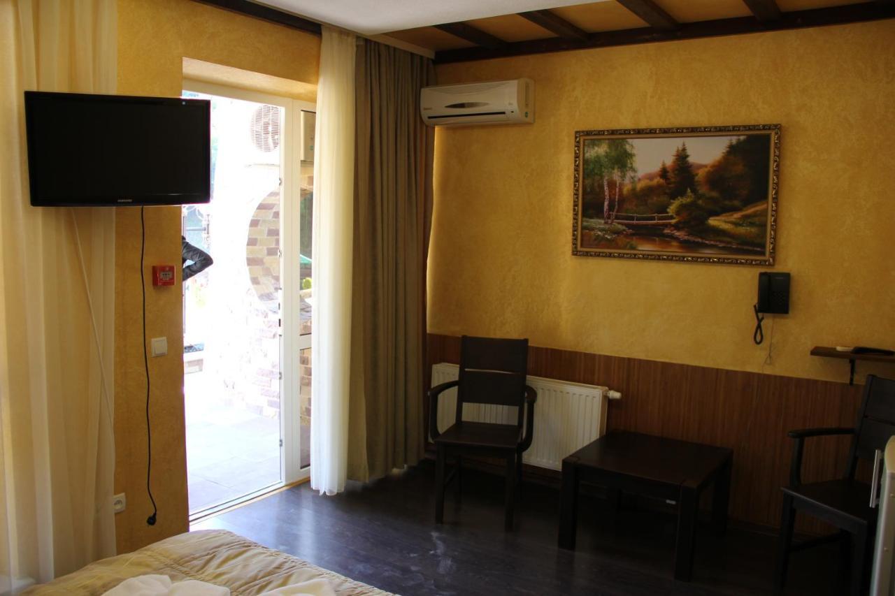Mishyn-City Hotel Dobrovlyany Екстериор снимка