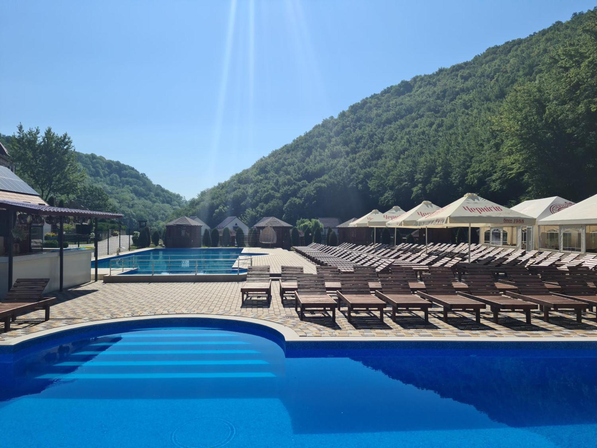 Mishyn-City Hotel Dobrovlyany Екстериор снимка