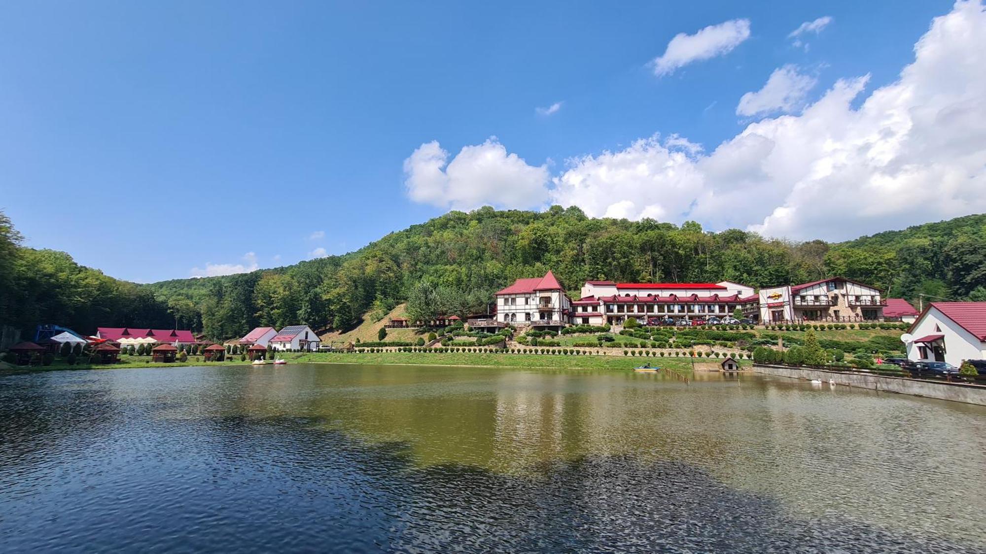 Mishyn-City Hotel Dobrovlyany Екстериор снимка