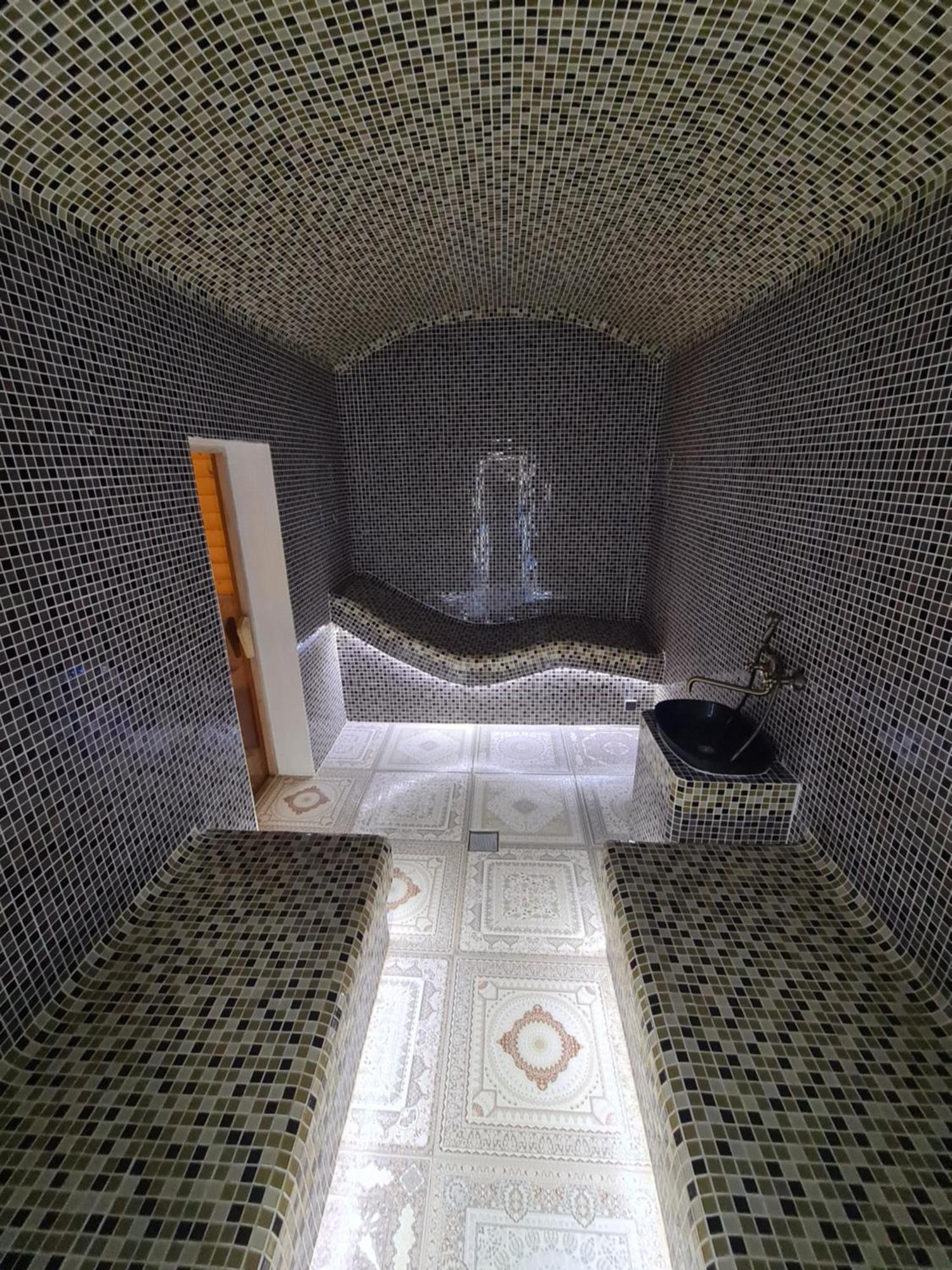 Mishyn-City Hotel Dobrovlyany Екстериор снимка