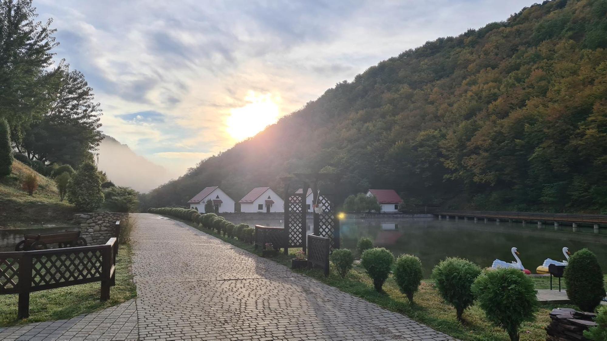 Mishyn-City Hotel Dobrovlyany Екстериор снимка