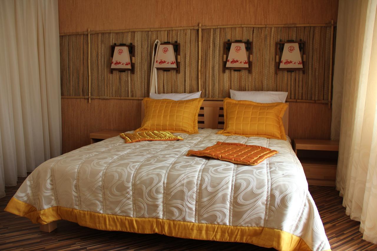 Mishyn-City Hotel Dobrovlyany Екстериор снимка